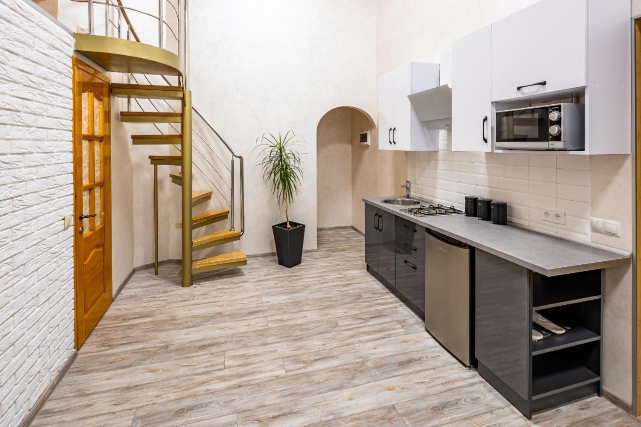 Apartment On Kovzhuna Street Leopoli Esterno foto
