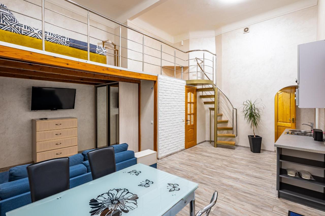 Apartment On Kovzhuna Street Leopoli Esterno foto