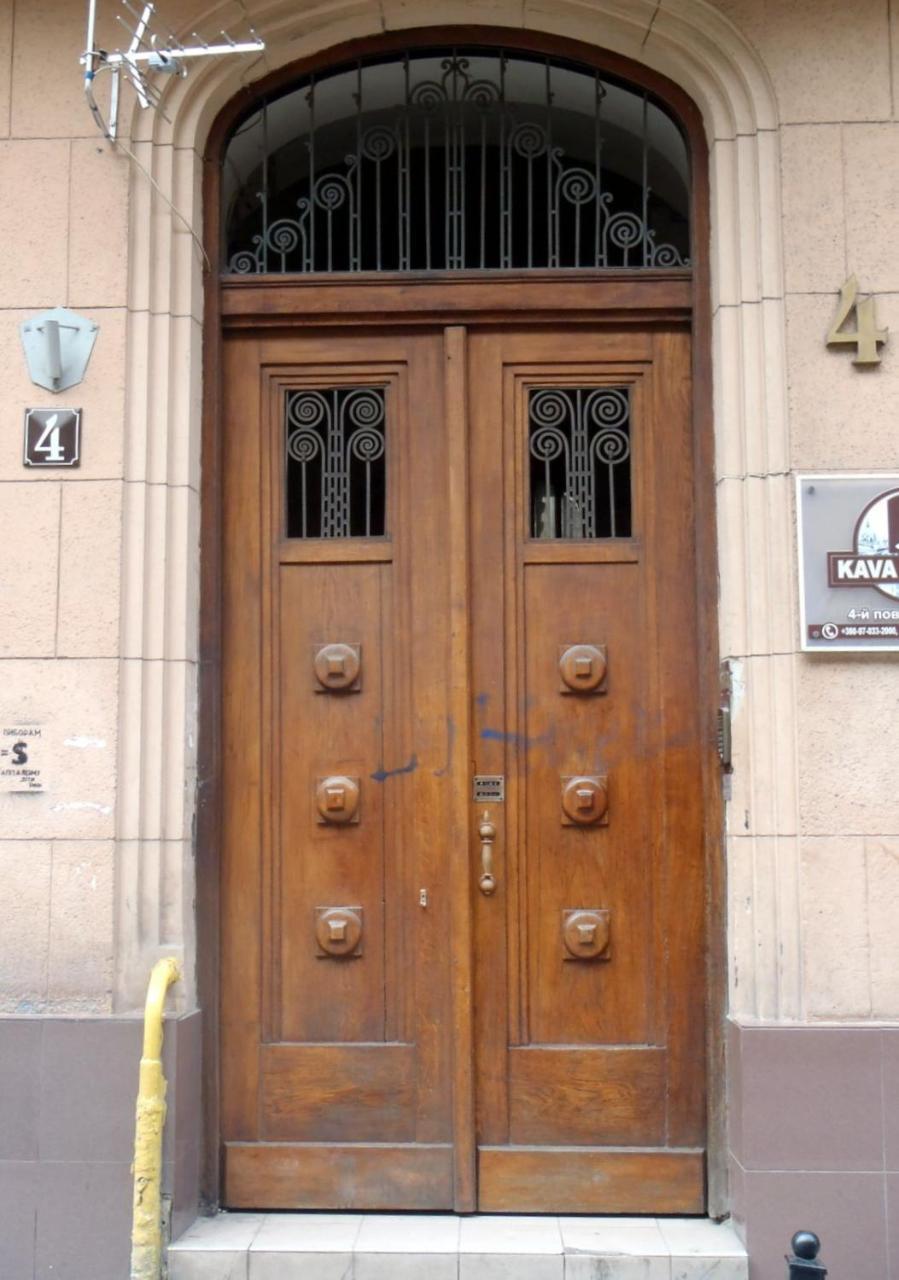 Apartment On Kovzhuna Street Leopoli Esterno foto